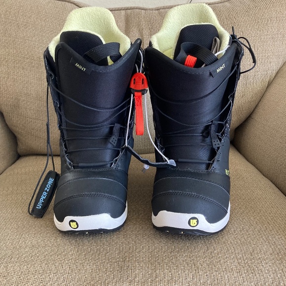 Burton Imprint 1 TrueFit Mint - Woman's Size 7.5 - Picture 2 of 6